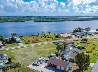 2945 Peace River Dr, Punta Gorda, FL 33983