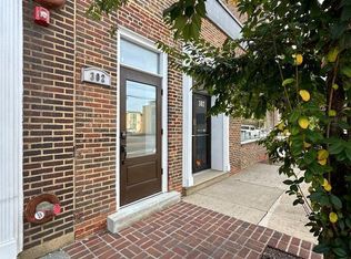 302 N Cameron St APT 205, Winchester, VA 22601