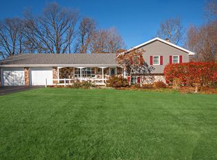 1595 Louise Ln, Saint Joseph, MI 49085