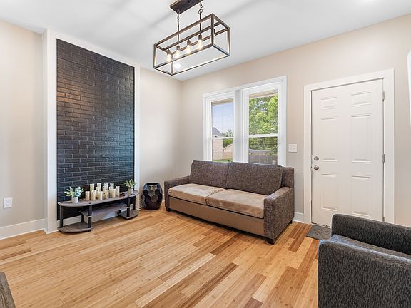 5th image of 837 Campbell Ave #0