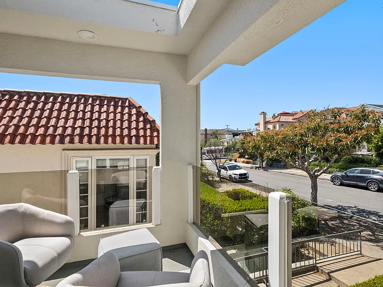 708 Iris Ave — Photo 14