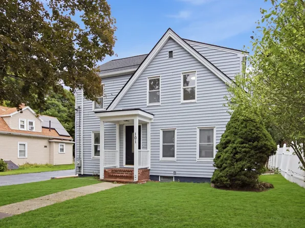 101 Central St, Rockland, MA 02370