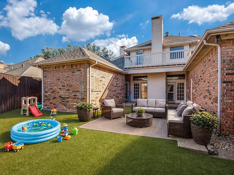4581 Hallmark Dr — Photo 27