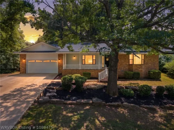 605 Azure Hills Dr, Van Buren, AR 72956