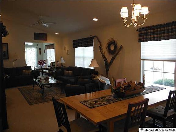 4th image of 3318 Deep River Ln