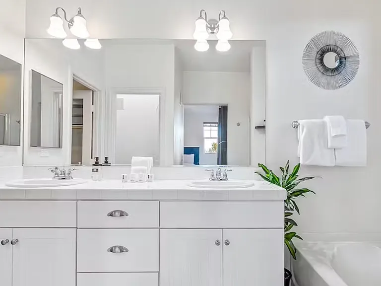760 Harbor Cliff Way #118 — Photo 32