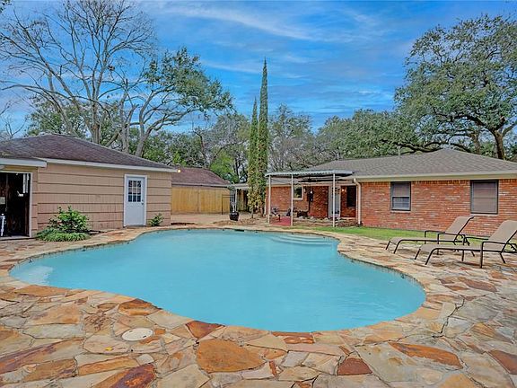 2nd image of 9917 Cedardale Dr