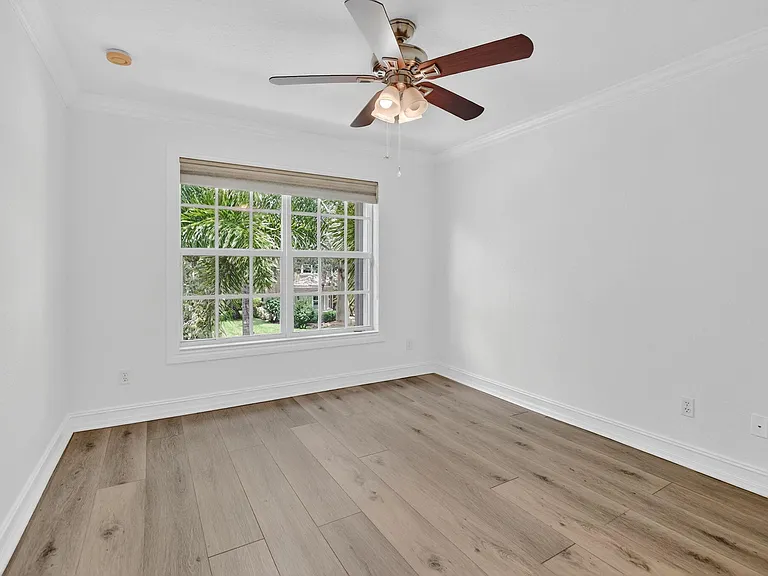 8326 Emerald Winds Cir — Photo 46