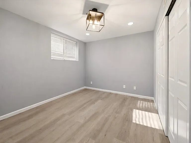 42 Clarewood Dr — Photo 17