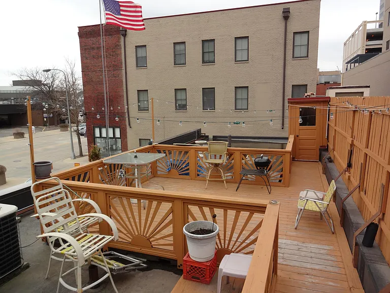 325 Broadway Ave S #2 — Photo 9