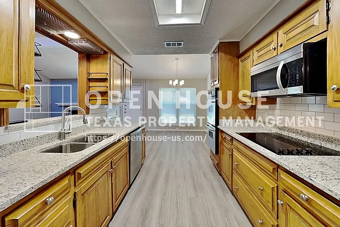 3900 Buckhorn Pl — Photo 6