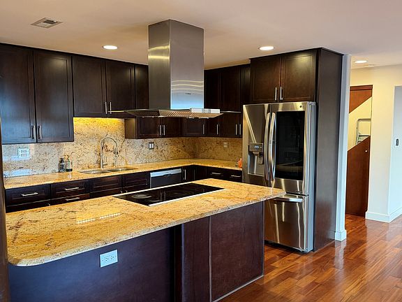 5th image of 1717 W Crystal Ln Unit 712