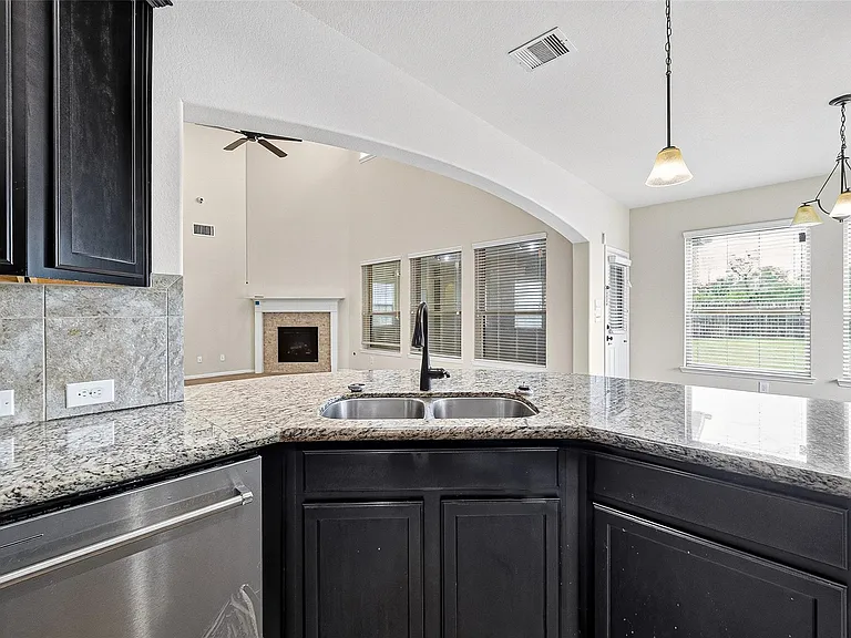 2931 Oakdale Landing Ct — Photo 15