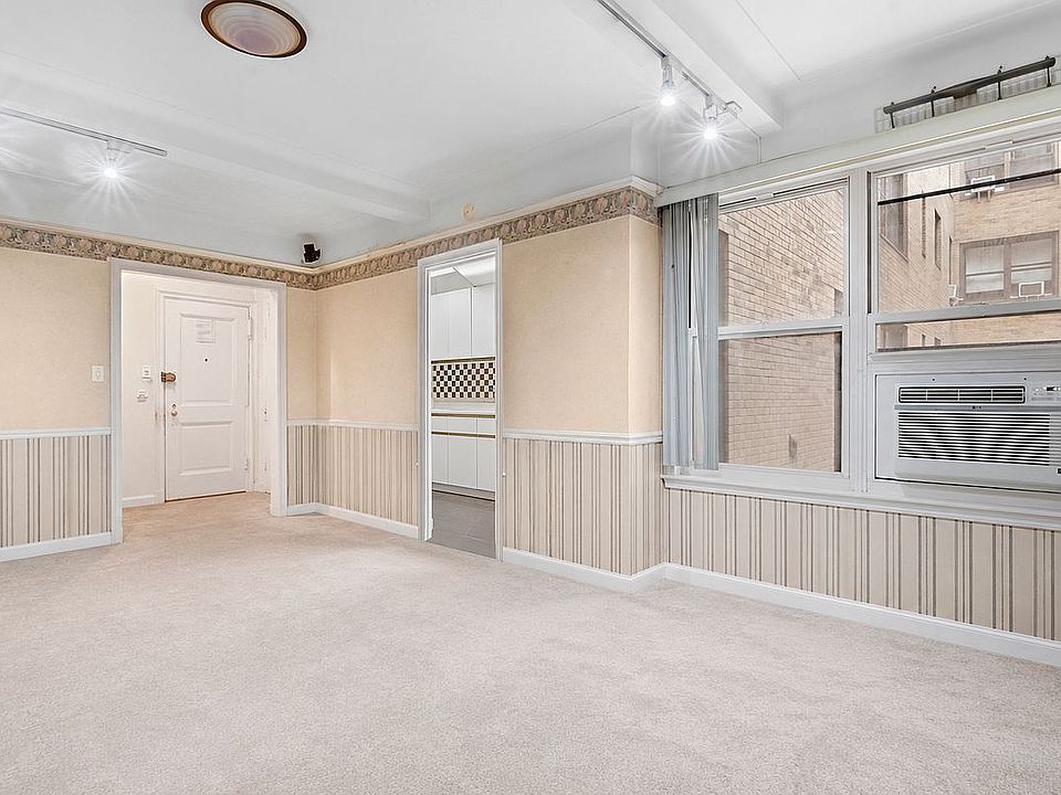 1st image of 70 Remsen St APT 2I