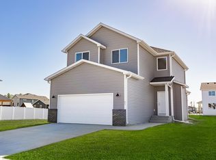 833 60th Ave W, West Fargo, ND 58078