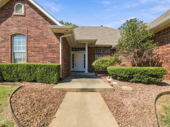 3105 Chelsea Ln, Muskogee, OK 74403