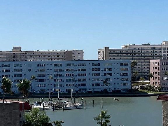 3rd image of 2960 59th St S APT 608