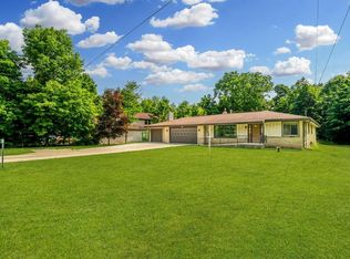 8523 Hazel Ln, Waterford, WI 53185