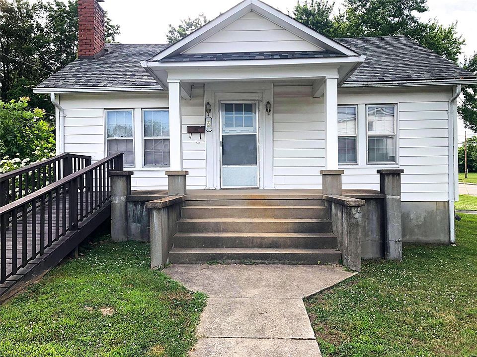 1st image of 2 N Pershing Ave