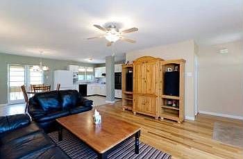 4th image of 9114 Tiber Cir