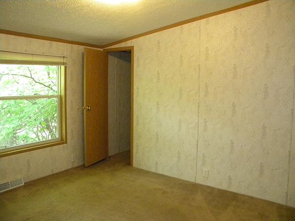 4th image of 12635 Frost Rd