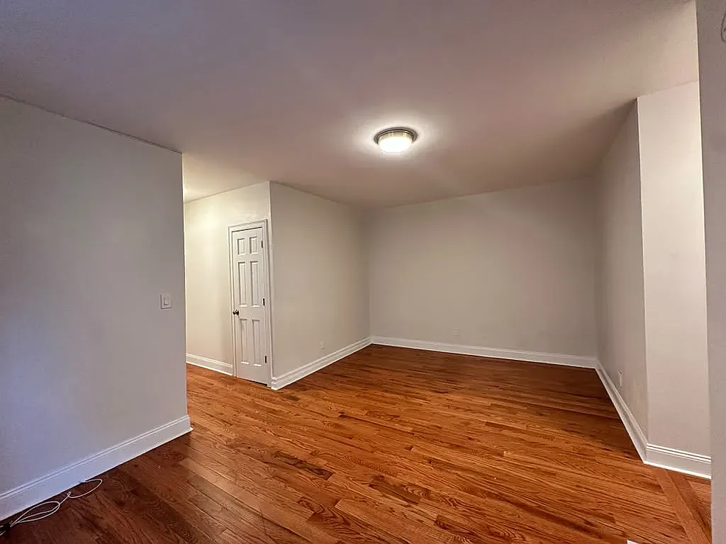 100 Lefferts Avenue — Photo 3