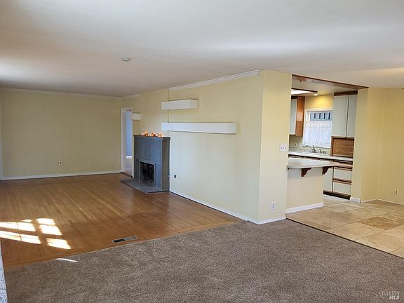 2nd image of 2470 Helen Avenue