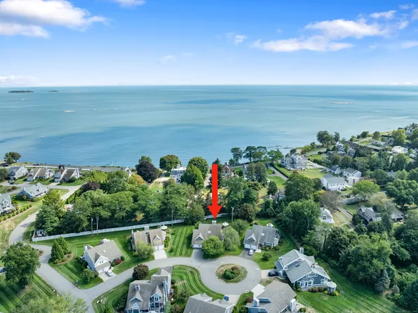 40 Linden Shores (also known as 40 Fairwinds), Branford, CT 06405