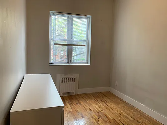 Rented by Premier Metro Realty Corp | media 18