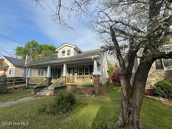 3rd image of 704 S Franklin Street