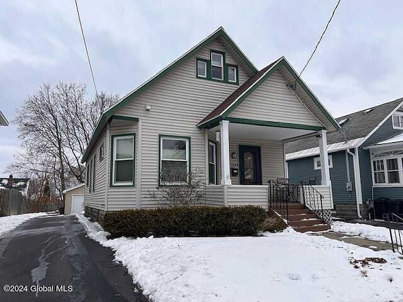 3rd image of 1449 Garner Avenue