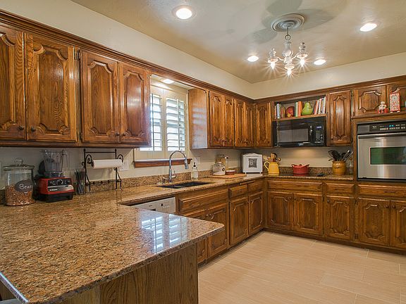 3rd image of 208 Sequoia Park Dr