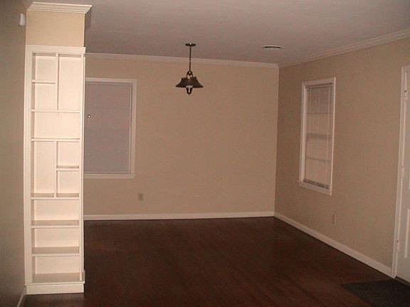 5th image of 1685 Estate Dr