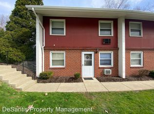 401 Moon Clinton Rd #7, Coraopolis, PA 15108