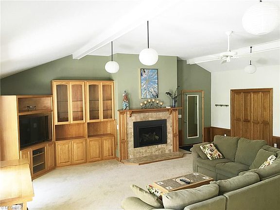 4th image of 153 Fairway Dr