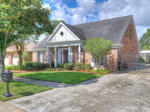 3rd image of 3712 Tolmas Dr