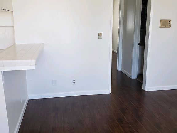 4th image of 1607 W 219th St APT 6