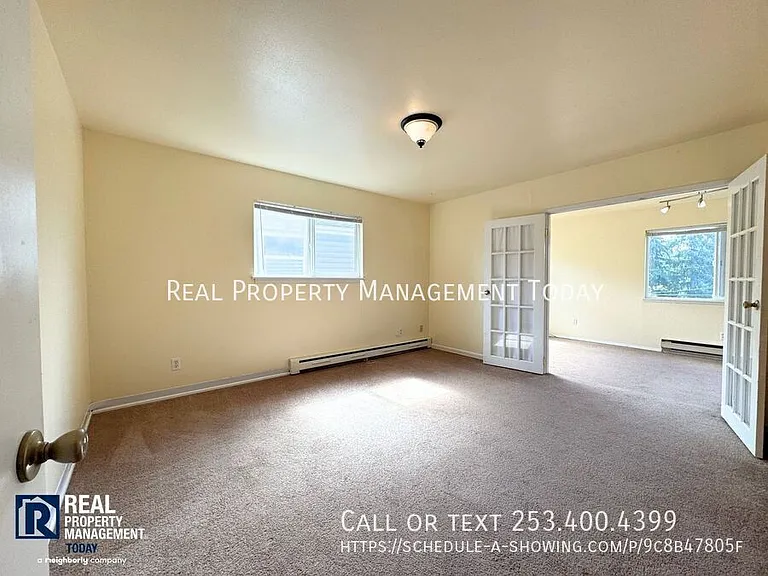 338 Regents Blvd #UPPER — Photo 12