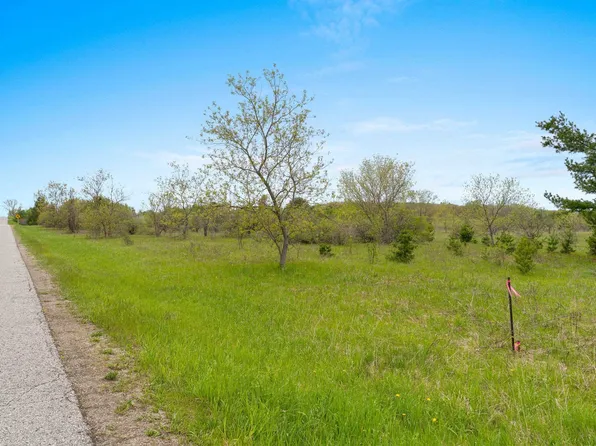 Bluff Ct #1, Sturgeon Bay, WI 54235