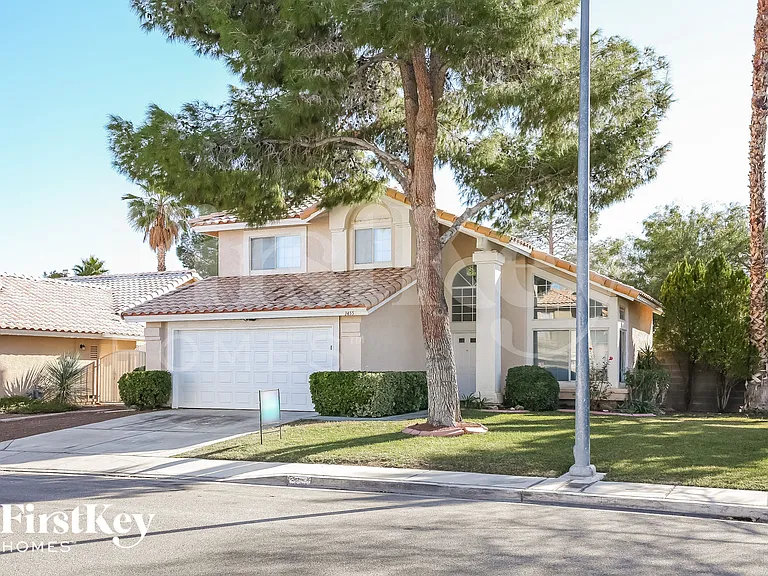 1455 Heather Ridge Rd — Photo 2