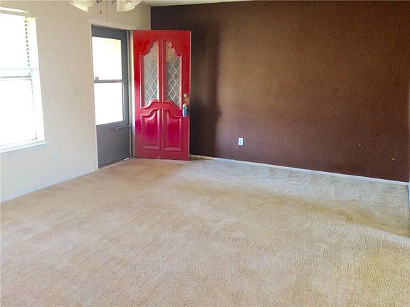 4th image of 708 McKinney Ave