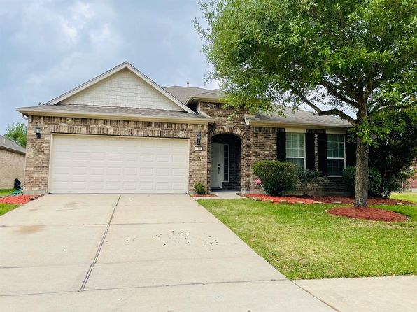 710 Honeysuckle Vine Dr