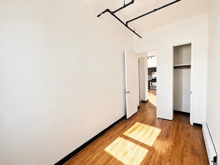 1920 Harman St #210 — Photo 11