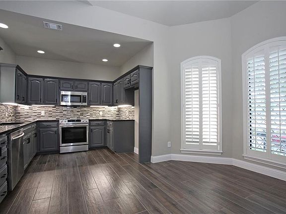 2nd image of 5229 W Plano Pkwy