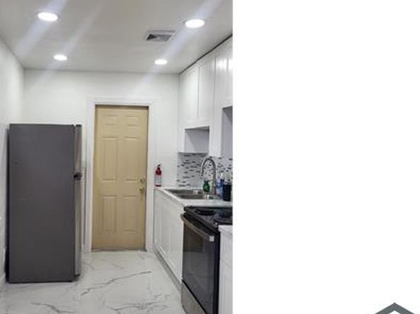 244 NW 9th St #3