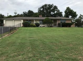 616 E 2nd St, Hico, TX 76457