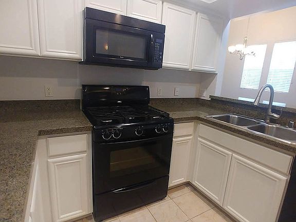 3rd image of 11541 Blucher Ave #136