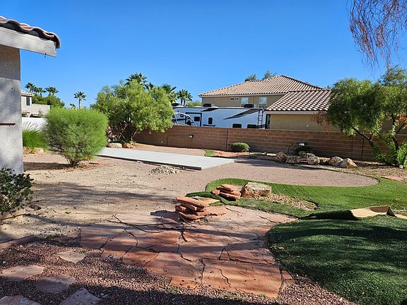 3rd image of 6921 Jurani St