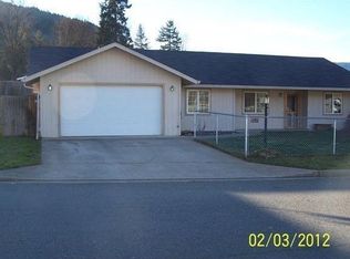318 Outback Ln, Glendale, OR 97442