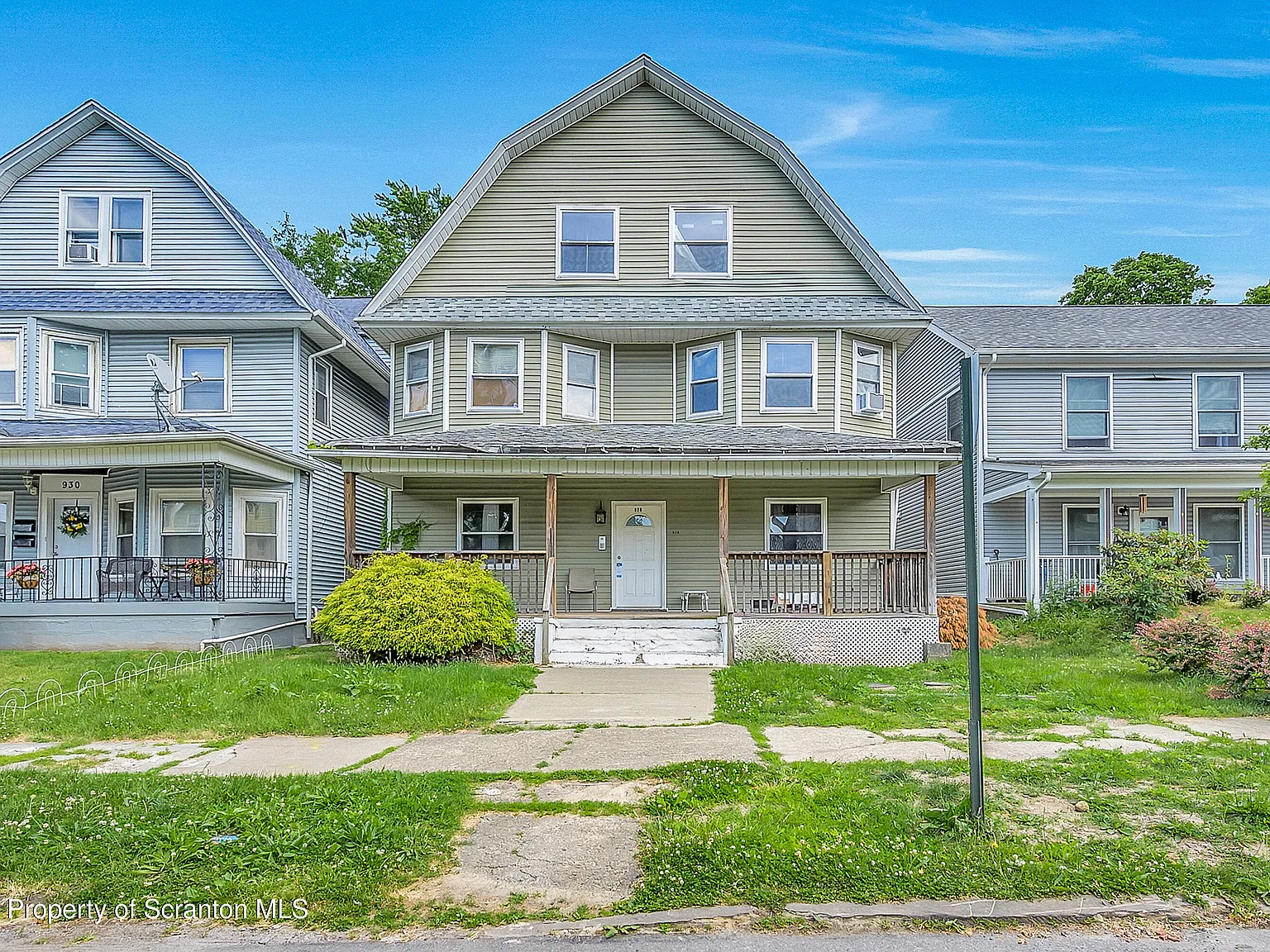 2 bed, 1.0 bath, 798 sqft, $1,150 — Photo 2